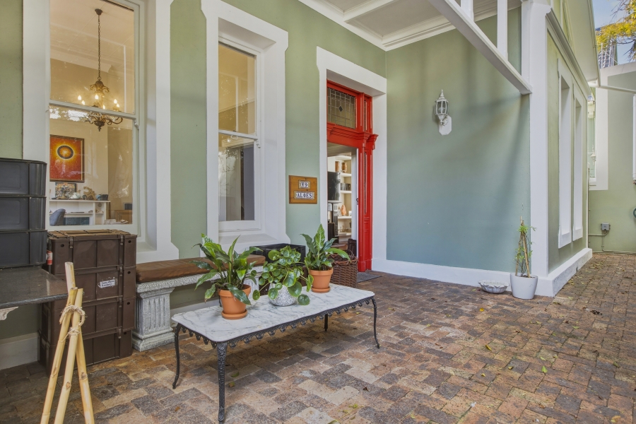 3 Bedroom Property for Sale in Green Point Western Cape